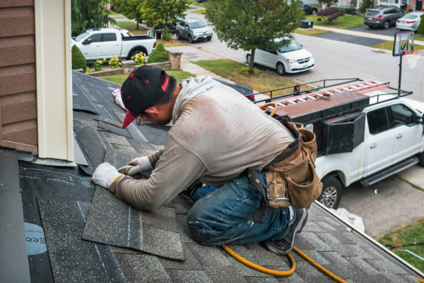 Professional Flat Roof Repair technician working in Melrose, MT